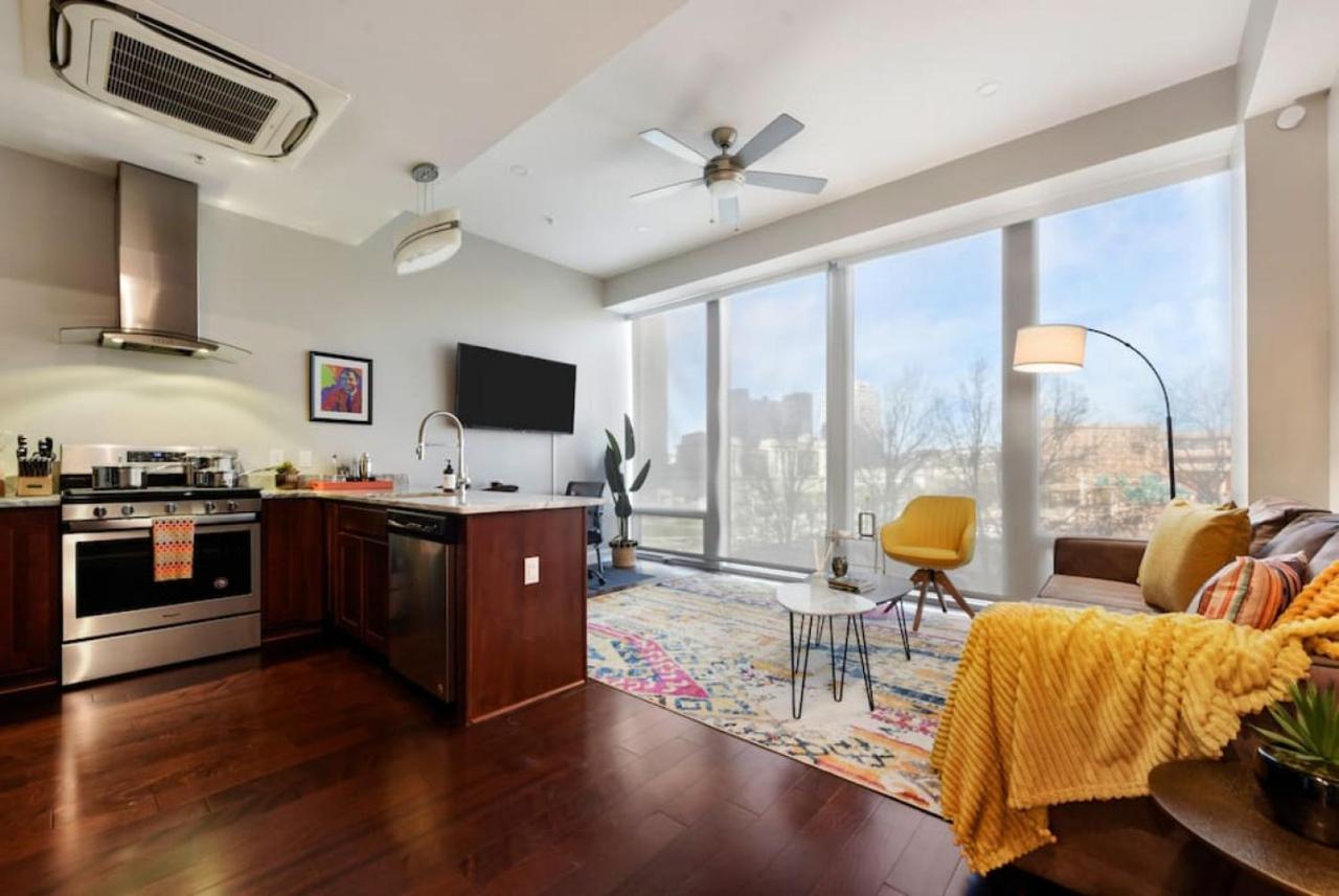 Hostwise Stays - The Washington At Chatham - Free Parking, Private Gym, Skyline Views! Питсбърг Екстериор снимка