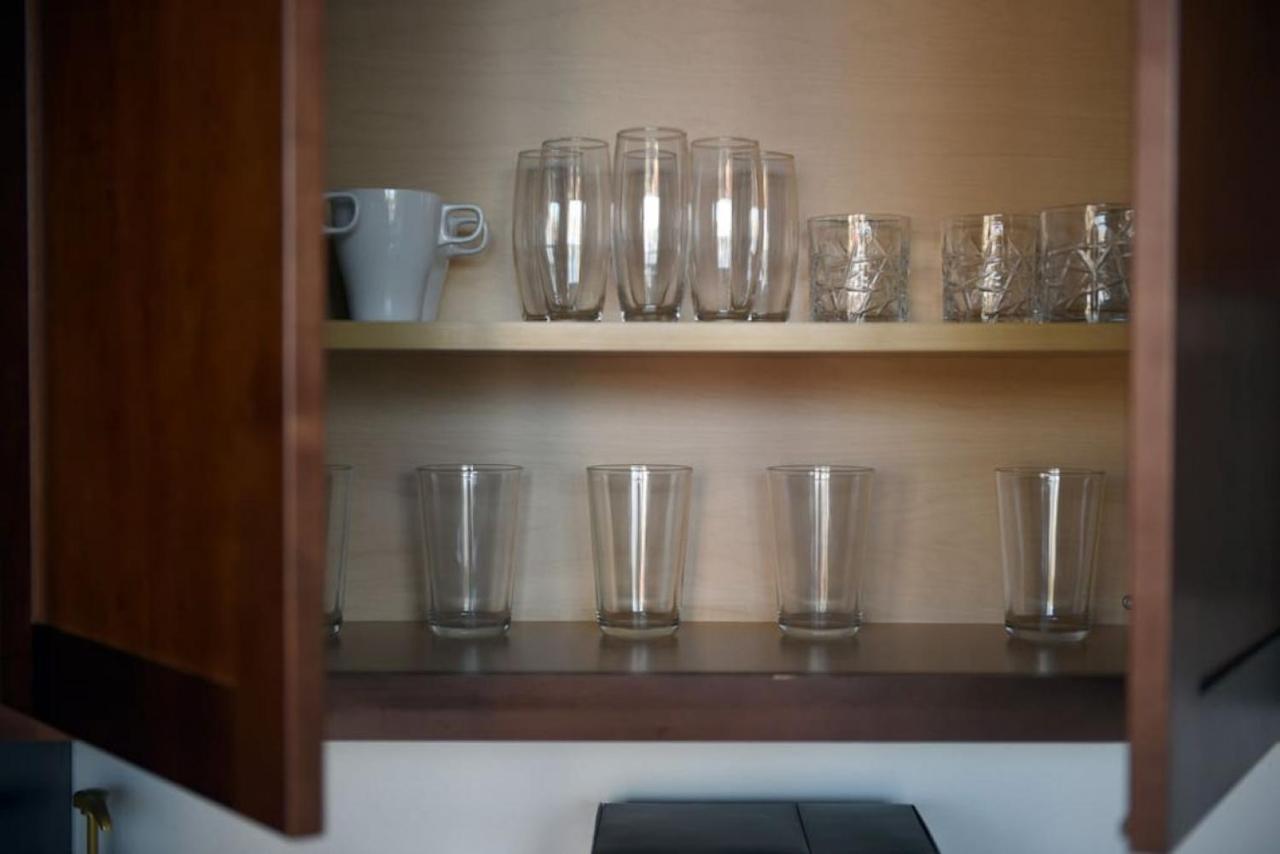Hostwise Stays - The Washington At Chatham - Free Parking, Private Gym, Skyline Views! Питсбърг Екстериор снимка