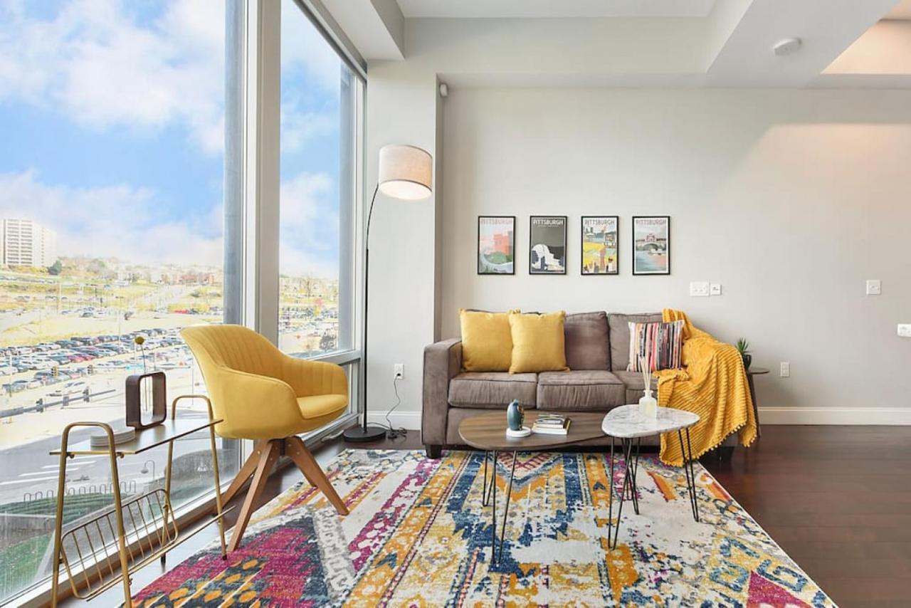 Hostwise Stays - The Washington At Chatham - Free Parking, Private Gym, Skyline Views! Питсбърг Екстериор снимка
